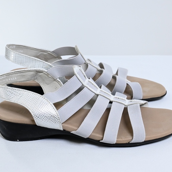 Munro Sandles - Picture 2 of 4